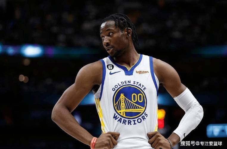 库明加向勇士下达最后通牒！合同添加2个霸王条款，库里都羡慕他