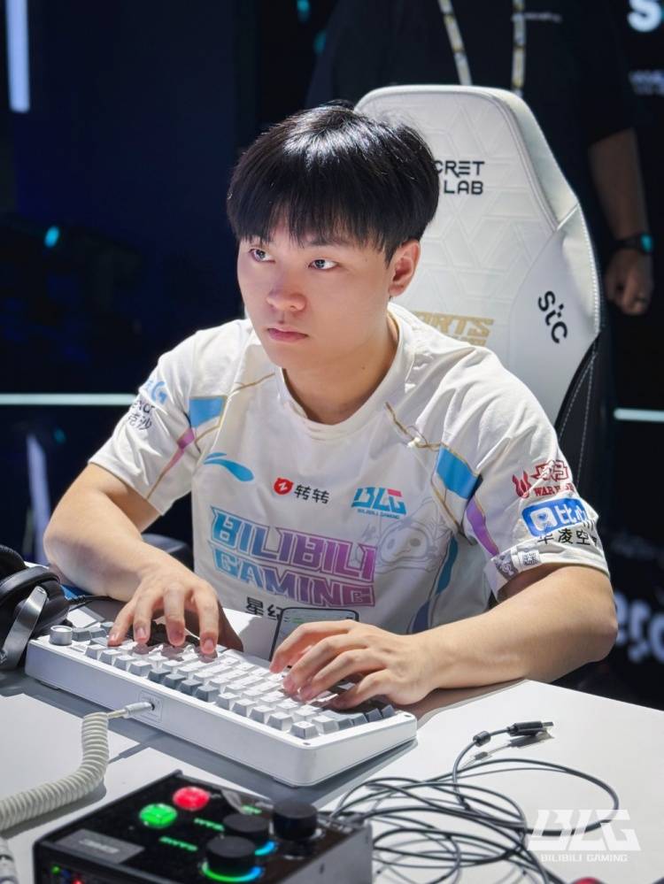 【7.16】电竞游戏前沿资讯：LOL美测服更新、Xiaoxu离队、Lele、JiaQi恢复自由人、飞牡蛎战队喊话HLE