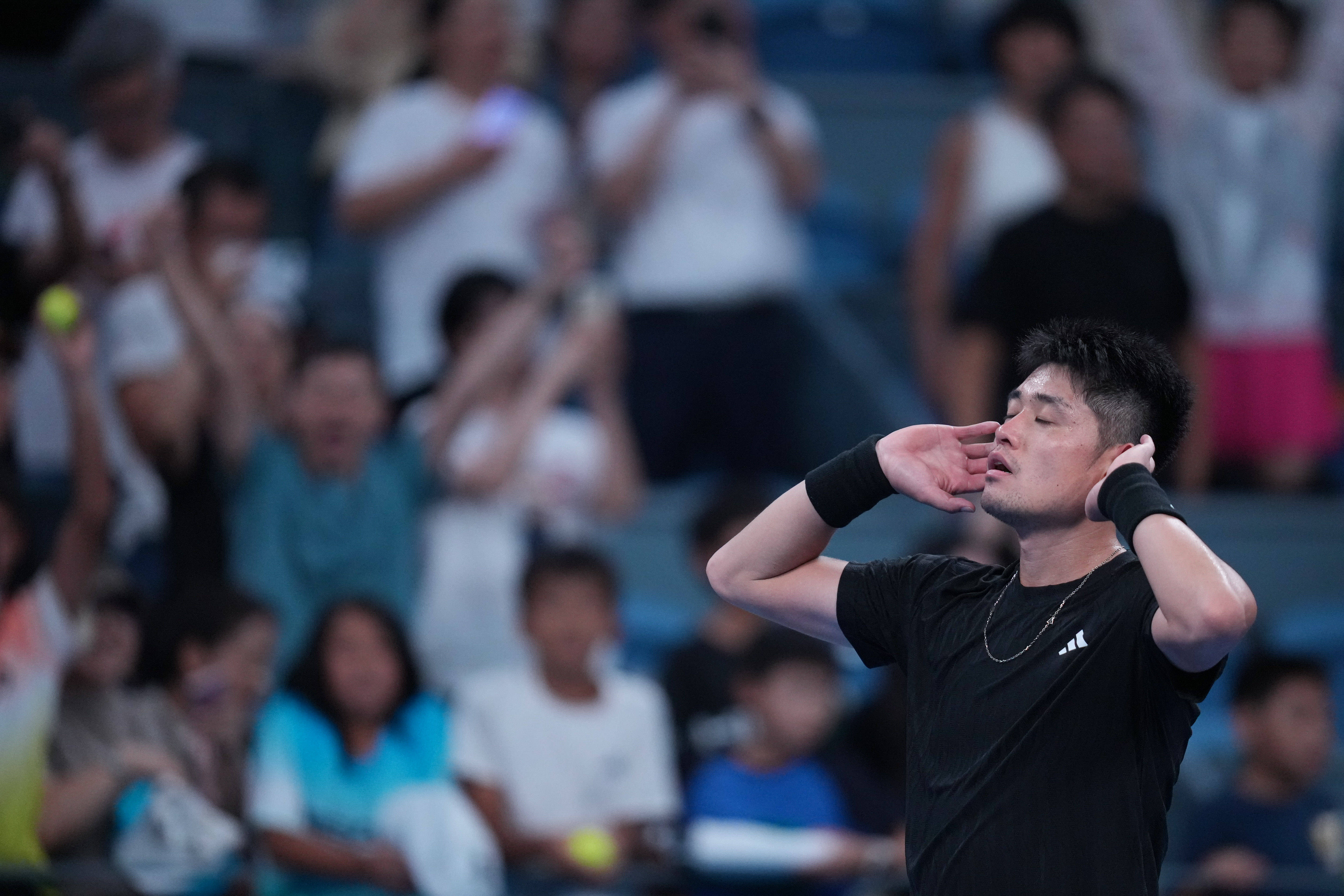 （体育）网球——杭州公开赛：吴易昺晋级四强