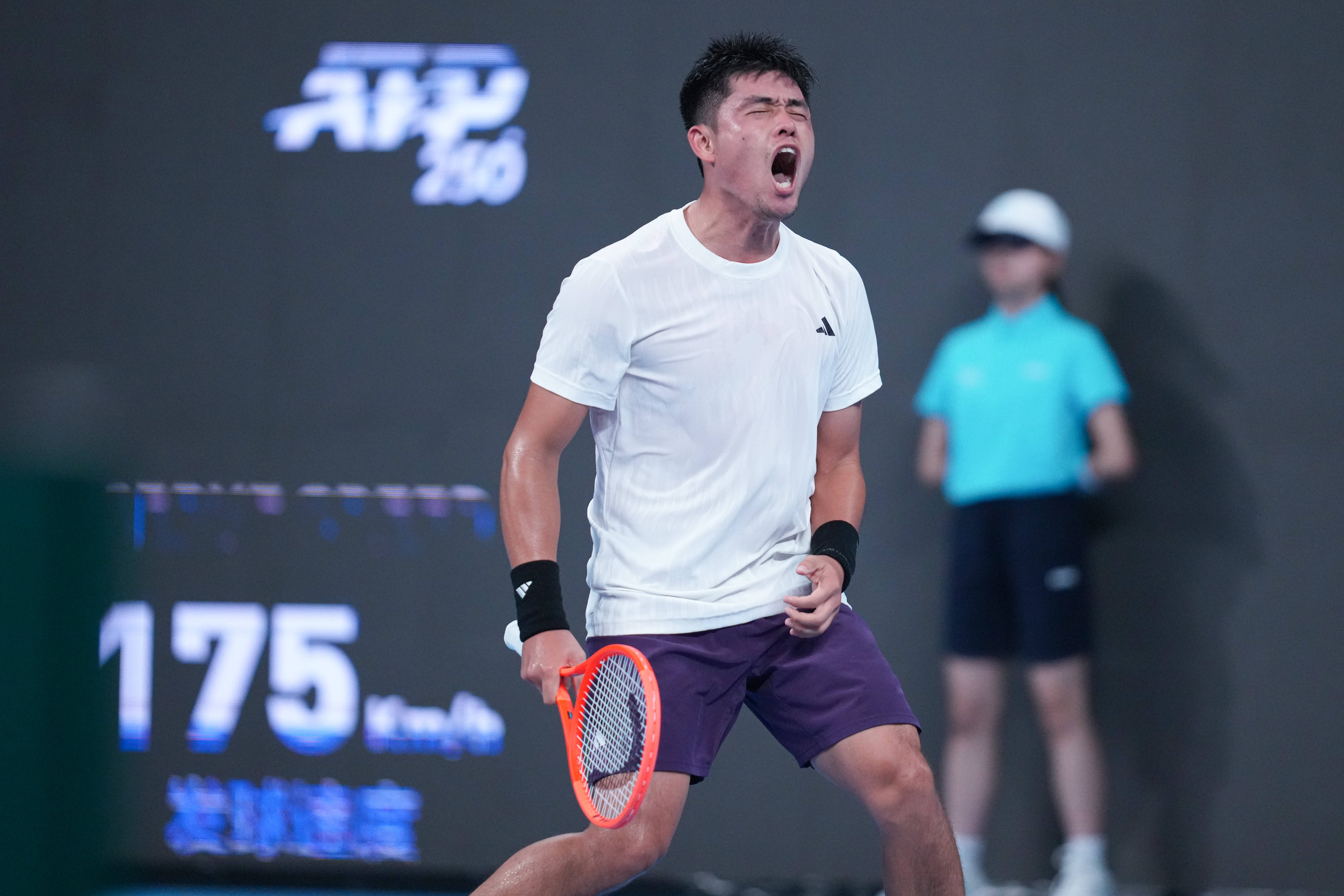 （体育）网球——杭州公开赛：吴易昺晋级四强