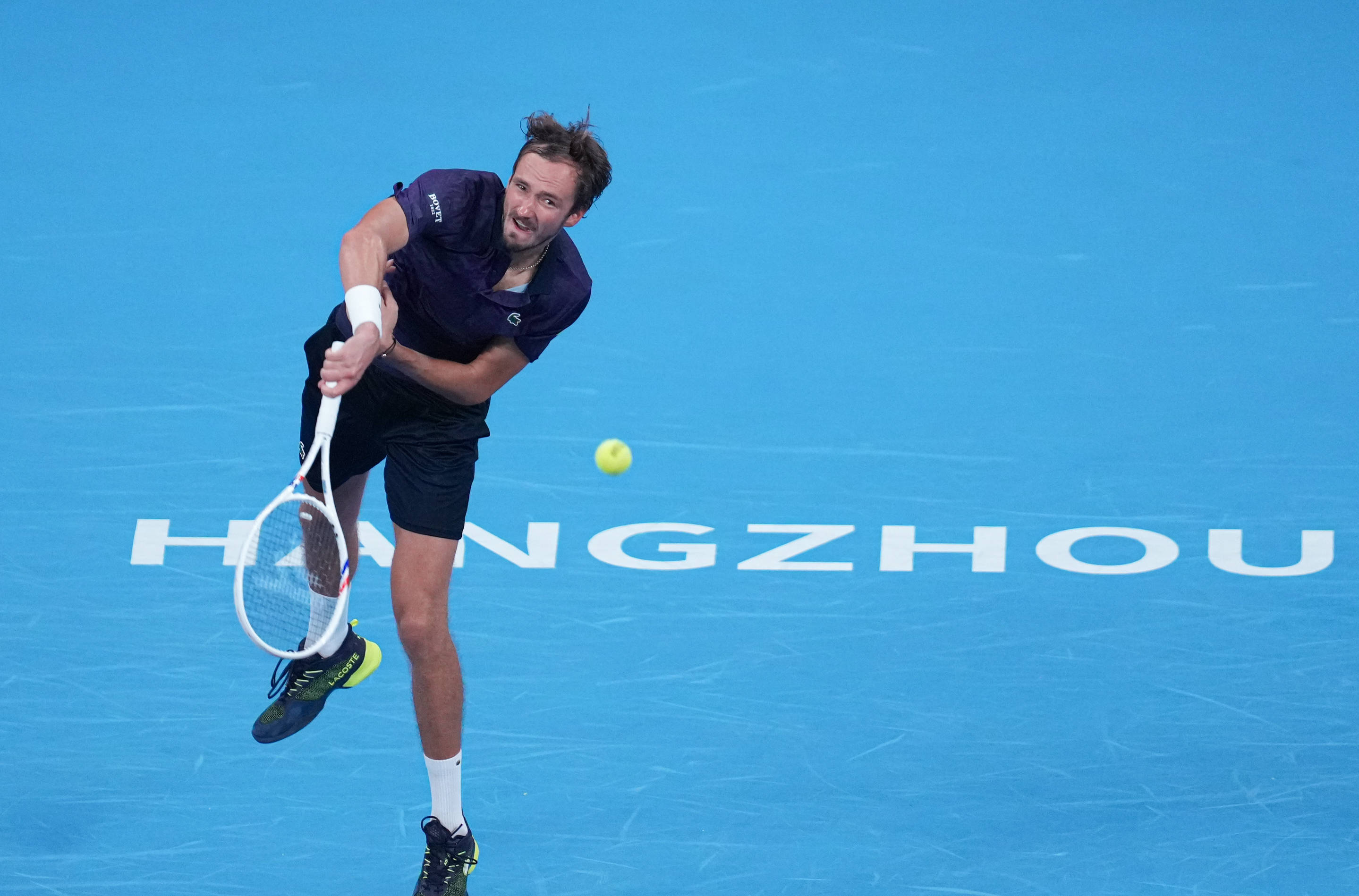 （体育）网球——杭州公开赛：吴易昺晋级四强