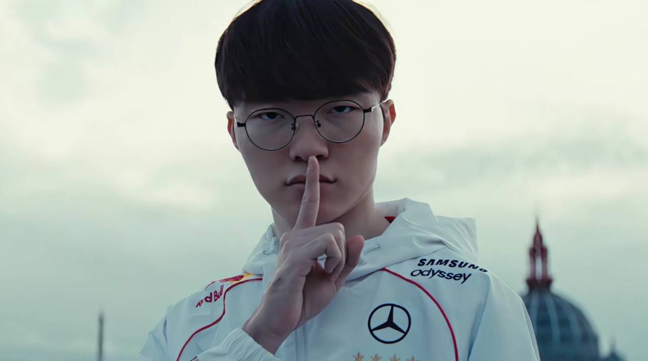 Faker绝境爆发，T1开启愤怒形态！CFO逆转打团灭，比赛拖入决胜局