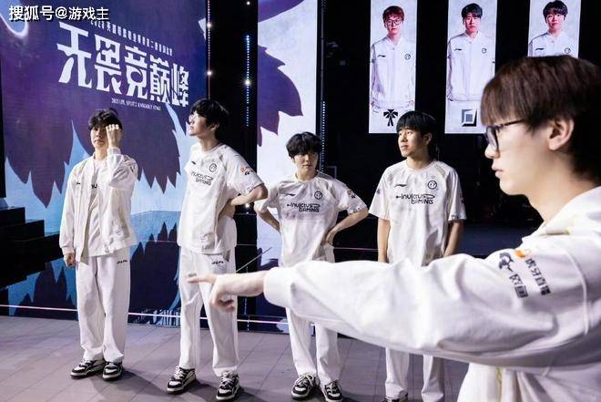 英雄联盟最新全球战力榜出炉，GEN、T1继续霸榜，TES挺进LPL前三