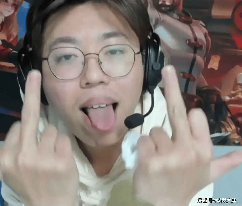 王者荣耀主播嘲讽uzi没冠军，并表示一诺如果打LOL，随便碾压faker