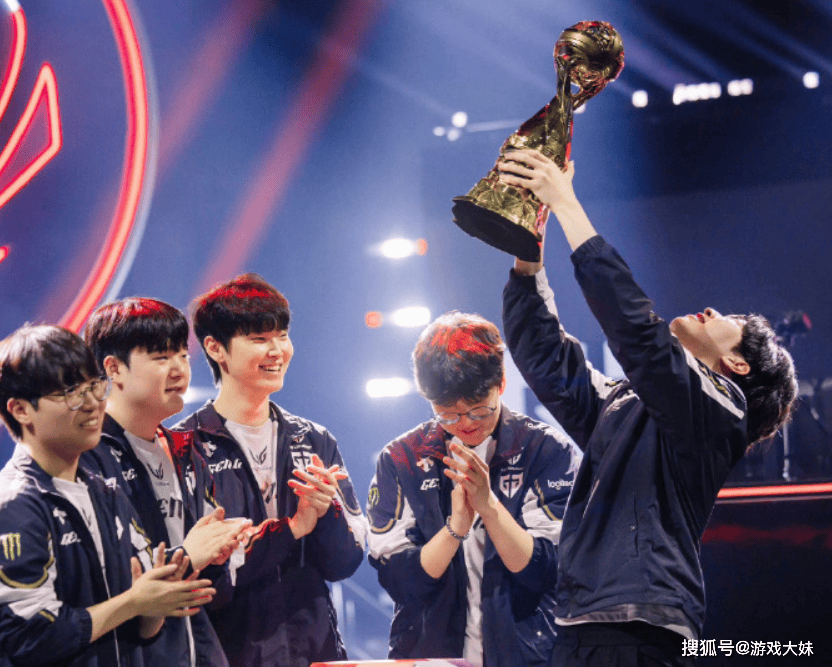 LOL更新战队实力排行榜，BLG下滑到第5名，LCK包揽前二