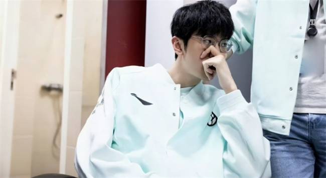 【一(yī)竞技(jì)1JingJi】LOL：LPL转会期改革失败 众多一(yī)线选手休息或退役！